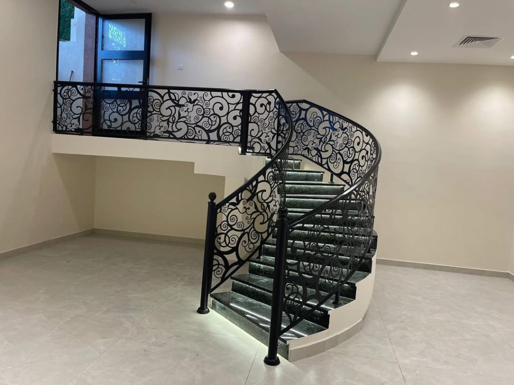 خدمات الحدادة المسلحة